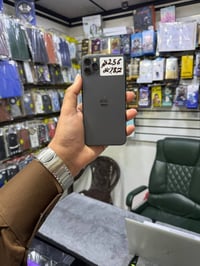 للبيع فقط 11 برو ماكس   جهاز نظيف وشرط كلو شغال مبدل ظهر ليزر فقط والب...