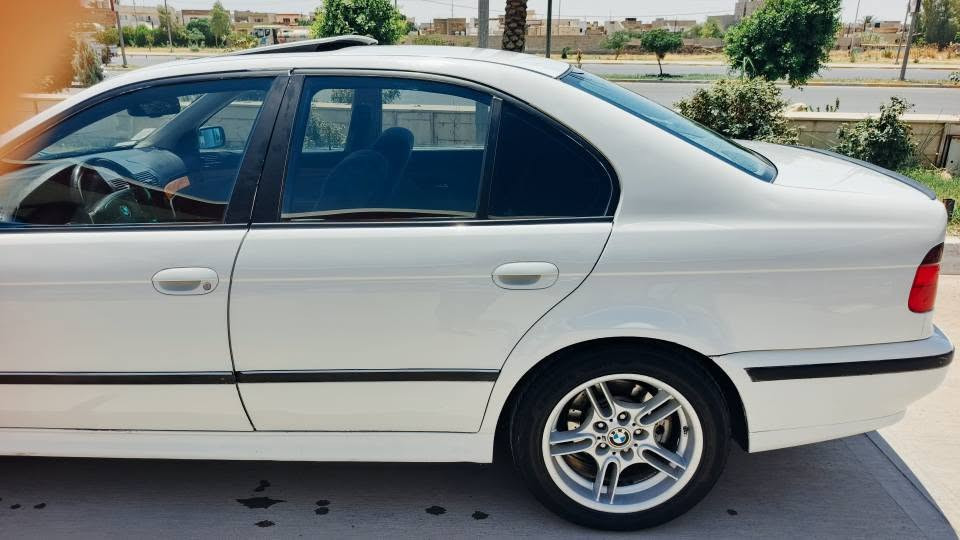 ‏
‏BMW e39 
‏موديل 1996
‏محرك 528 بيلاد
‏سقف سلايت 
‏تايرات لوك 
‏تبريد شرط
‏كير محرك مكفوله 
‏كهربائيات مكفوله 
‏بردة خلفية كهربائيه بلادية 
‏شاشه + كامرا
‏رقم جديد اربيل 
‏بدون دواخل  ابيع صبغ حزام  
‏سيارة كلش حلوة و مال بيت 
‏مكان السيارة كركوك 
‏رقم الموبايل ***********
‏سعر  77 ورقه كركوك, العراق
