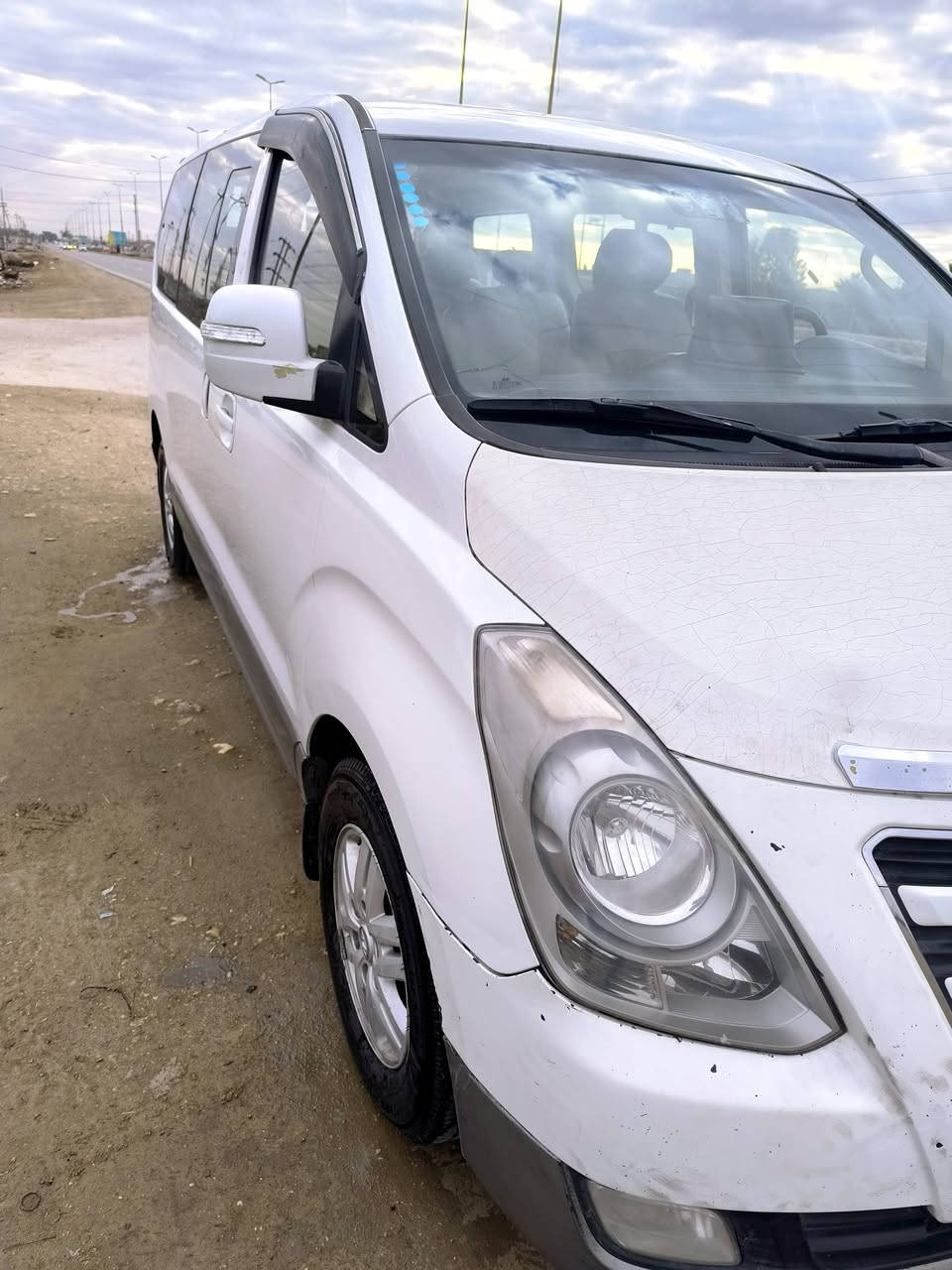 السلام عليكم ستاركس مديل 2017للبيع  رقم واسط مكفولة من الصبغ والتبديل بيها فقط بارد قليل مكينه جديده حداديه جديده داخل جديدمكان السياره بابل للستفسار اكثر رقم صاحب السياره ***********
