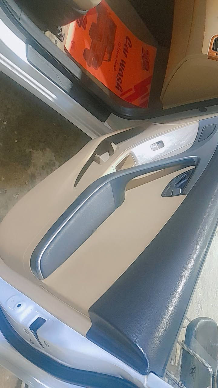 السلام عليكم للبيع النترا خليجي موديل ١٤ مكفولة من الصبغ بيها قطعتين بارد كد شبر رقم بغداد انكليزي محرك ١٨٠٠دوش لللون بيها سونار  ابيض السعر ١١٢ وبيها مجال قليل للتواصل او الاستفسار على الر قم ***********
