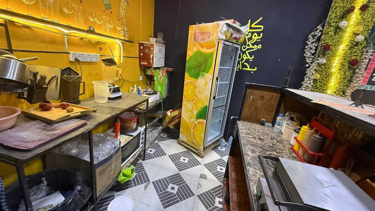 غراض للبيع 
سبالت عدد 2 للبيع
عارضة افقية للبيع 
عارضة عامودية للبيع 
ميز بار جيد جداً للبيع 
هواي اكو غراض للبي للي يريد يستفسر يتصل عل الرقم 
***********
او يراسلني واتساب
الاسعار جيدة وبسيطة
