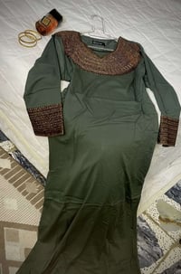 آخر قطعتين • زيتوني • قياس L وXL