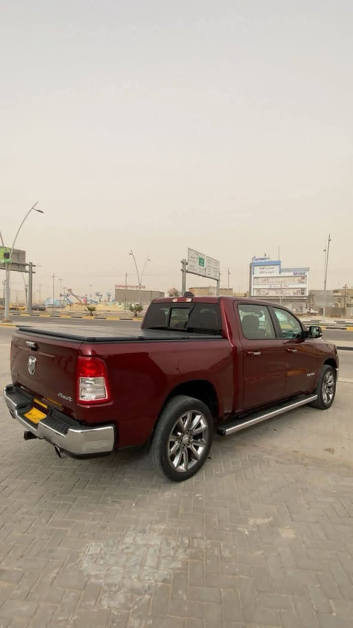السلام عليكم
للبيع
دودج رام موديل 2020
باب طويل بدي قصير 
محرك 8 سلندر 5700cc
وارد امريكي حادث
ماشيه 53 الف
السيارة جديدة كلش وجاهزة
رقم شمالي اربيل باسم ولد
ريد تحويل ثاني تريد وكالة
سنوية 27 جديدة
السعر 260 وبيها مجال
الاستفسار الاتصال
*********** 
***********
