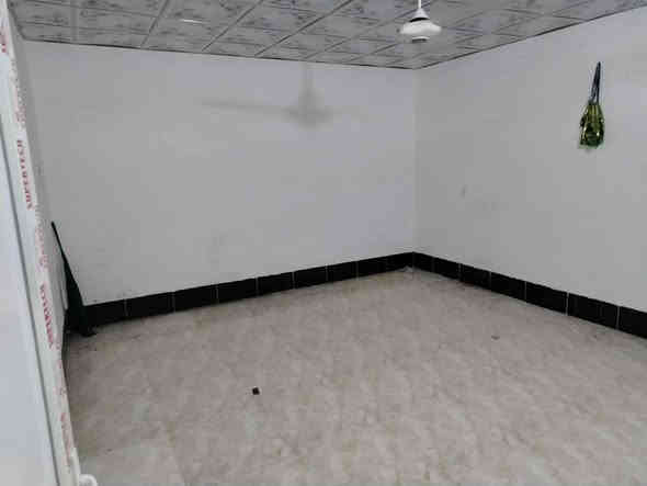 لام عليكم بيت في بختياري شاؤع البانزين خانه
كدام البيت تبليط مساحه 100متر بيت جديد بناء سعر17وبي مجال سفسار كتر الرقم***********
