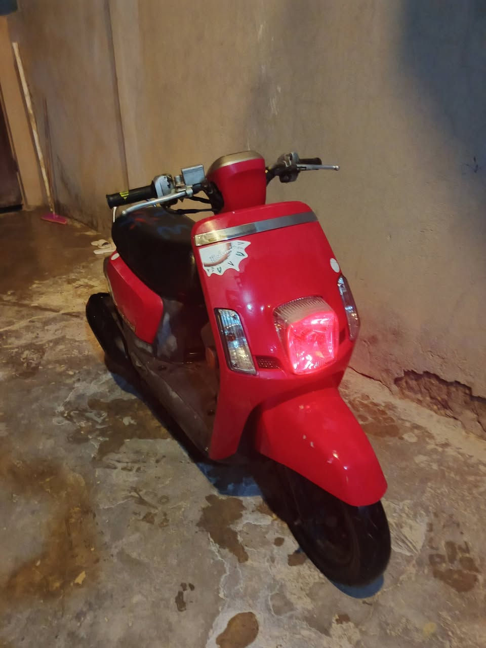 السلام عليكم درجه بوليس للبيع مقفوله عام صار اسبوع من نزلتها سعر واحد و200 وبيها مجال ***********
