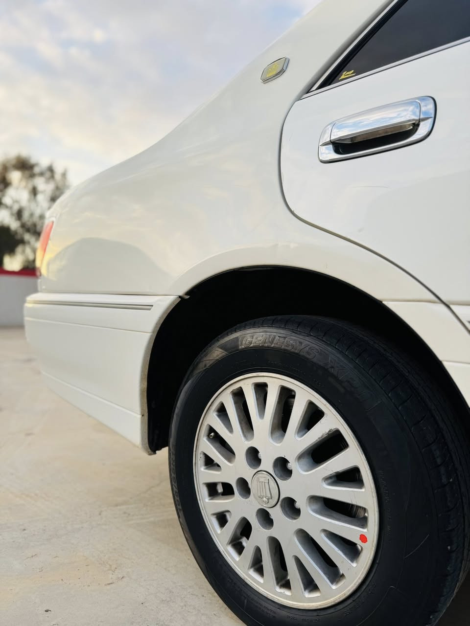 بەناوی خواری گەورە 
مەلیکە  بڕاوە بڕاوە بۆفرۆشتن 
مۆدیل../2003
مەکینە ../Dfبچوک 71
2دووگمەیە 
سەیارەکە کامل مەسرەفە  کامل جایزە ماڵی دۆستە 
بێ تەقەو ڕەقە  تەبریت ساردووگەرم ئیشەکات 
بێ چاڵوو بێ شوخت سەیارەکە بەدووای یەک شتامەگەڕی  
 گێڕو مەکینە بەشەرت  سەخف بەشەرت 
بۆزانیاری زیاتر تەلەفونکە
شوین ../چەمچەماڵ 
سعری ../38گڵاو مەجالی کەم  
مەعمەلە  لەچات ناکریت
ژ.م../***********
واتسئاپوو ڤایبەری لەسەرە
