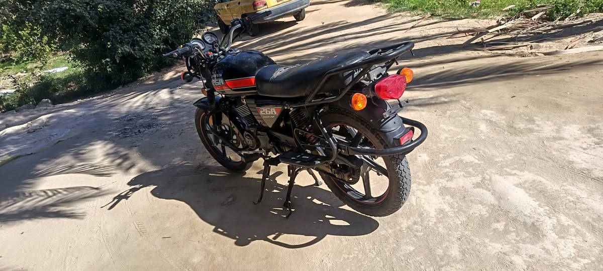 سلام عليكم دايون.نفخ. الدراجه كلك  كل نقص مابيه. السعر 850وبيه شويه مجال الشراي يتصل على هاذي الرقم. ***********
