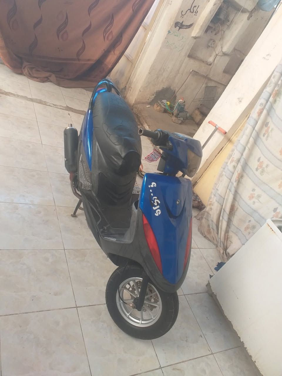 دراجه نظيف ماكس  مامفتو ح المكان بعقو به
سعر 450
***********🛵
