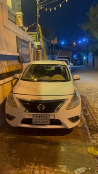 نيسان سني 21 ماشيه 42الف السياره جديده مناقصها اي شي حادثها جنطه فقط  ...