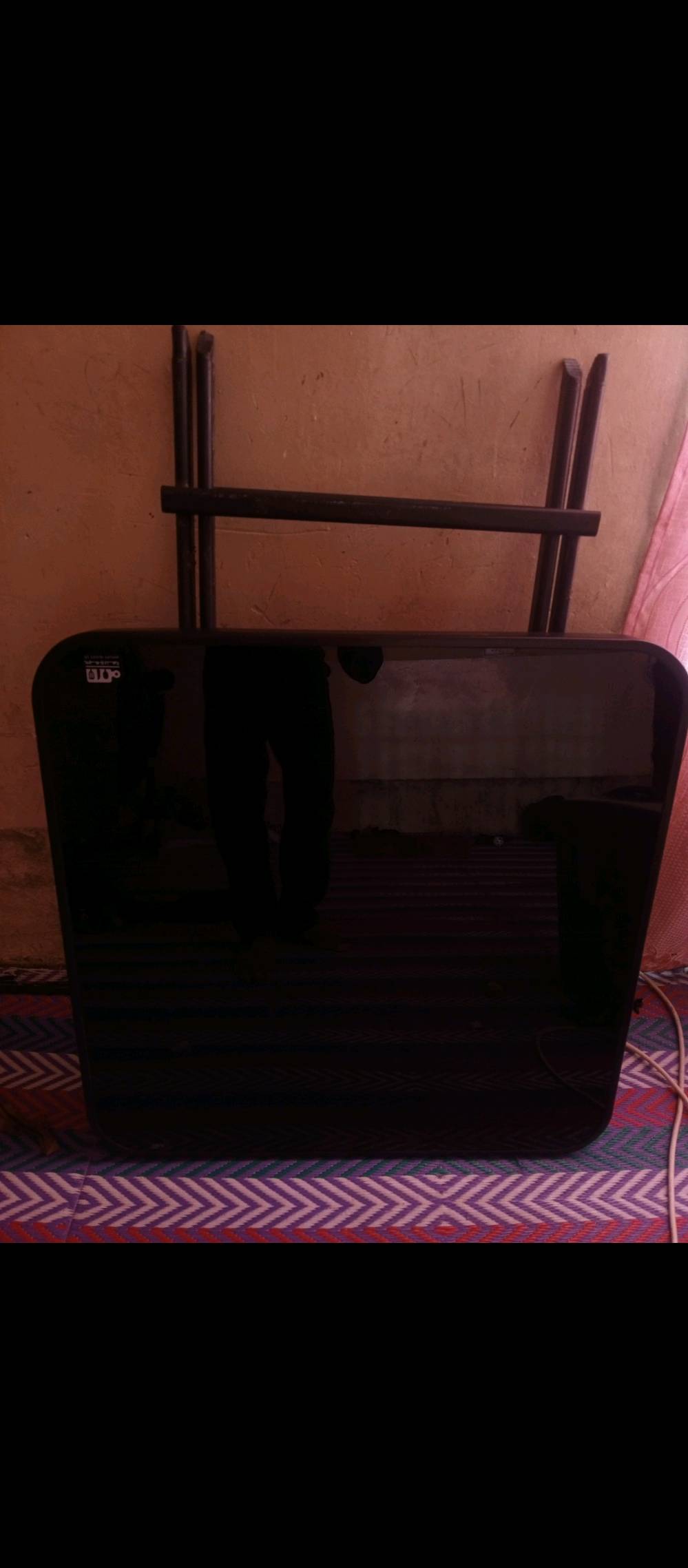 تعزيلة مطعم استخدام شهر ...ميز ثقيل صفط جوه سعره رايده ب 25... جام خانه فلافل جوه سعرها رايدها ب 35 ... سنك كلفتي هوه و ميزه  و شغل حداده 30 الف رايده ب 18
حبيبي ممكن تذكرلي القياسات بالضبط لكل قطعة؟ خصوصاً الميز/الكاونتر والجام خانات، حتى يعرف المشتري إذا تناسب مكانه.: 
الجام خانه ارتفاع 170 سانتيم و عرض 120

هذي التعزيلة كاملة لو كل قطعة تنباع وحدها؟ وإذا كاملة شنو اللي داخل بالسعر: الميز، الجام الخانة، السنك، والحديد/الشغل كله؟: 
كل قطعه وحدها تمباع و الي يشتريهن كلهن انزله من سعرهن اكثر
ممكن توضح حالة كل قطعة أكثر: بيها خدوش، كسر، تسريب، أو أي شغل يحتاج تصليح؟: 
حالة الطاوله جدا سليمه اي خدش مابيها نظافتها % 98. و الجام خامه كذالك
وين موقعك بالإقامة؟ وإذا المشتري يريد يستلم، أكو توصيل أو تفكيك/تحميل متوفر؟: 
موقعي جنوب الموصل ناحية القيارة قرية الجدعة اذا ماعندك توصيل احاول ادبر توصيل 
إذا تحب، تكتبلي السعر النهائي لكل قطعة لو تريد تبيعهن كطقم وبسعر واحد؟: 
اذا احد يشتريهن كلهن شروه وحده انزله من سعرهن اكثر و اذا قطعه قطعه كل وحده بسعر الي ذكرته