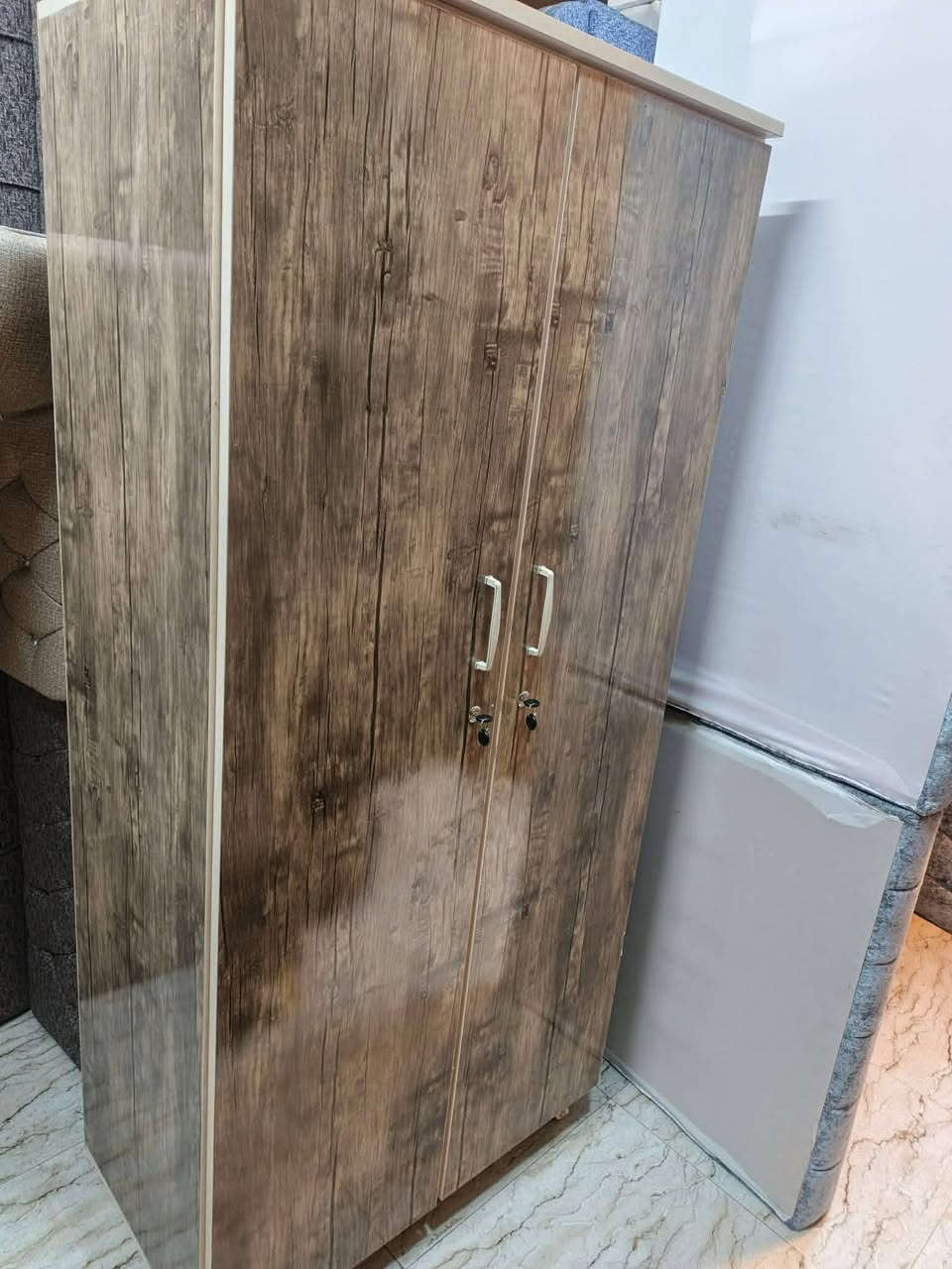 #معرض_حمودي_للاثاث
كناتير احجام مختلفه بابين و3 باب
تركي يوجد توصيل وتبديل #معرض_حمودي_للاثاث 
 العنوان...... تكريت
 الزهور  خلف قاعه الشهيد ليث مقابل معهد الفنون الجميلة 
معرض حمودي
*********** اتصال او وتساب
*********** اتصال واتساب
سيد عطيه احمد سيد
