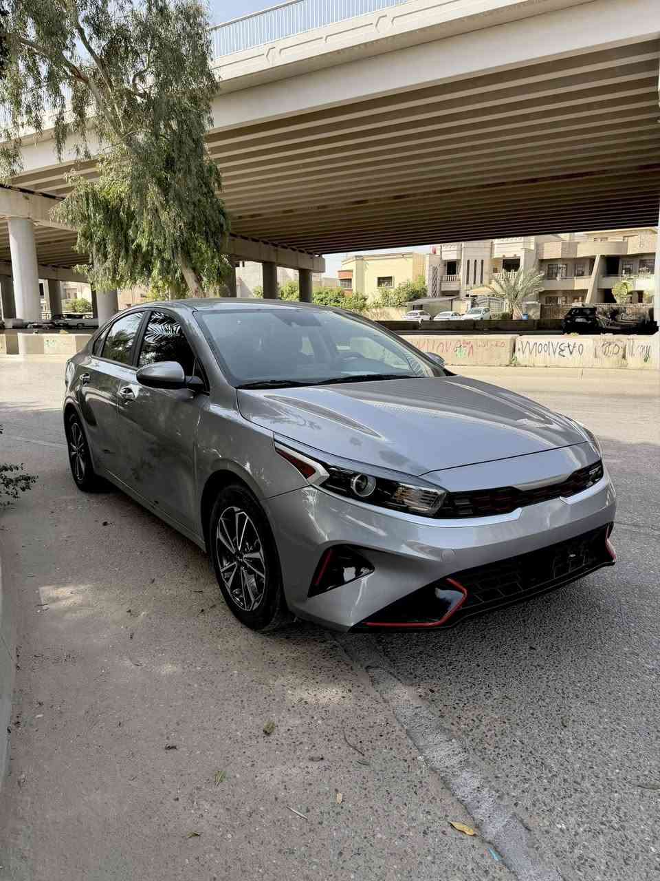 فورتي وارد امريكي 2023 ماشيه 13 الف. دخول جديد بدون رقم حادثه بنيد مبدل وجاملغ مصبوغ سياره بعده جديده 
رايده 144 بدون رقم. ورقم يكلف 15 ورقه اذا تريد ارقمه الك
مكاني السيديه 
***********
