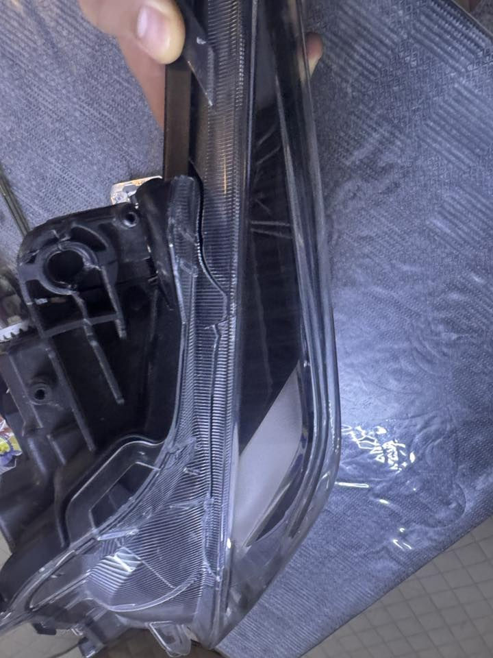 السلام عليكم ، بكلايت كورلا شكل الخليجي بي فقط هذا الفطر الكدامك جداً بسيط سعره 170 الف ، اما الارضيات بسعر 60  
مكاني بغداد الزعفرانيه 
***********
