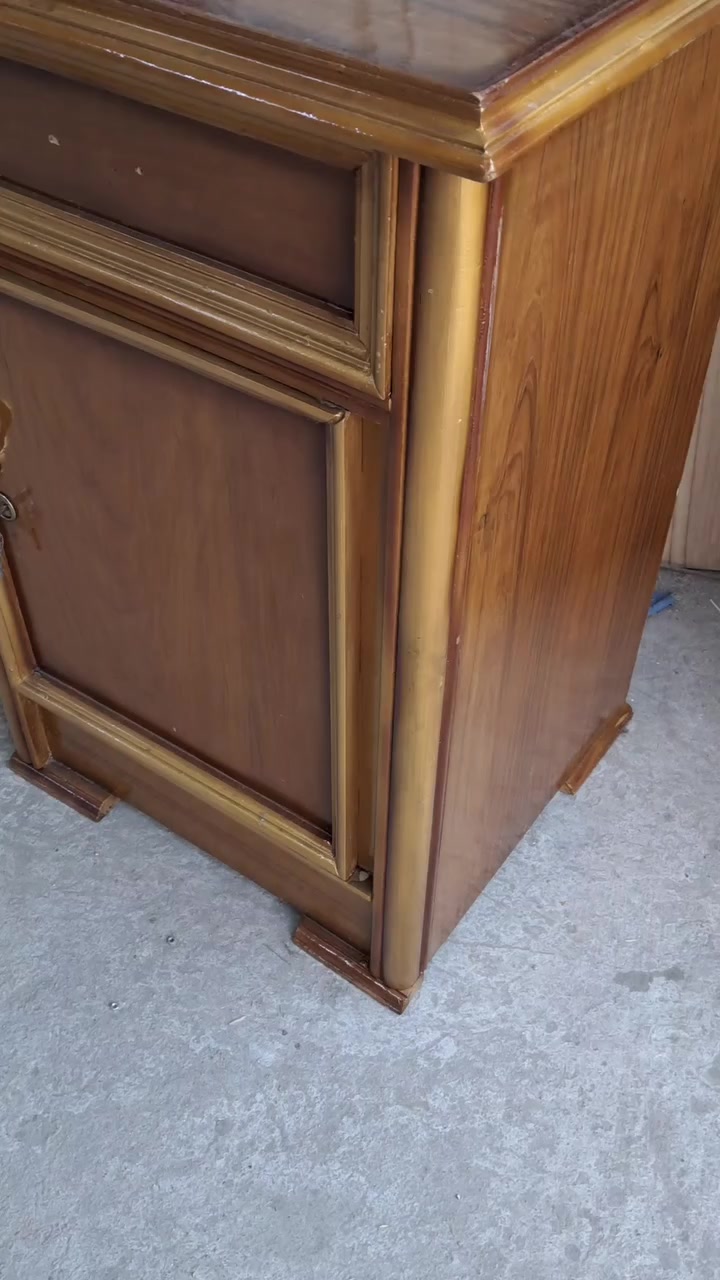 يعلن معرض الموسوي عن وجود غرفه نوم سلايت نظام تركي شغل عراقي مطعمه بلون ذهبي الغرفه نظافته 95بالميه نقش زان مصري نوع الثقيل الغرفه تسكام اي استفسار خاص او الاتصال 
***********
***********واتساب العنوان بغداد يوجد توصيل لكافه المحافضات
