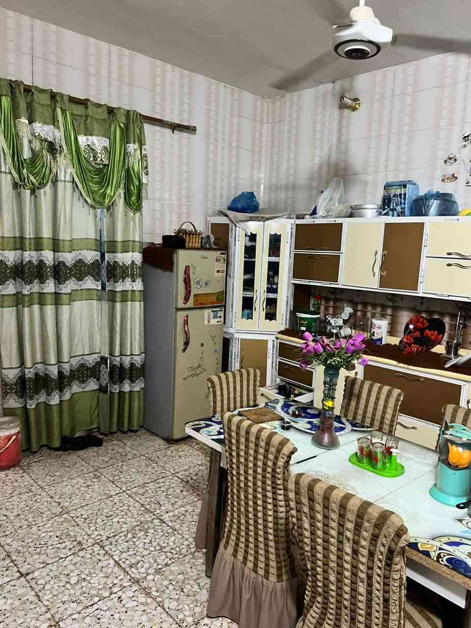 بيت للبيع ع طريق دوانيه دغاره قريب ع دغاره يبعد عن شارع ١٠٠ م يم مدرسه ابن الهيثم مساحه البيت ٣٠٠ الحديقه ٥٠٠
المجموع ٨٠٠
غرفتين وصاله ومطبخ وبراني بناء طابوك اعكاده
زراعي سند ٢٥ مداور بسمك

ماء كهرباء مولده جاهز

للاستفسار الاتصال ***********
