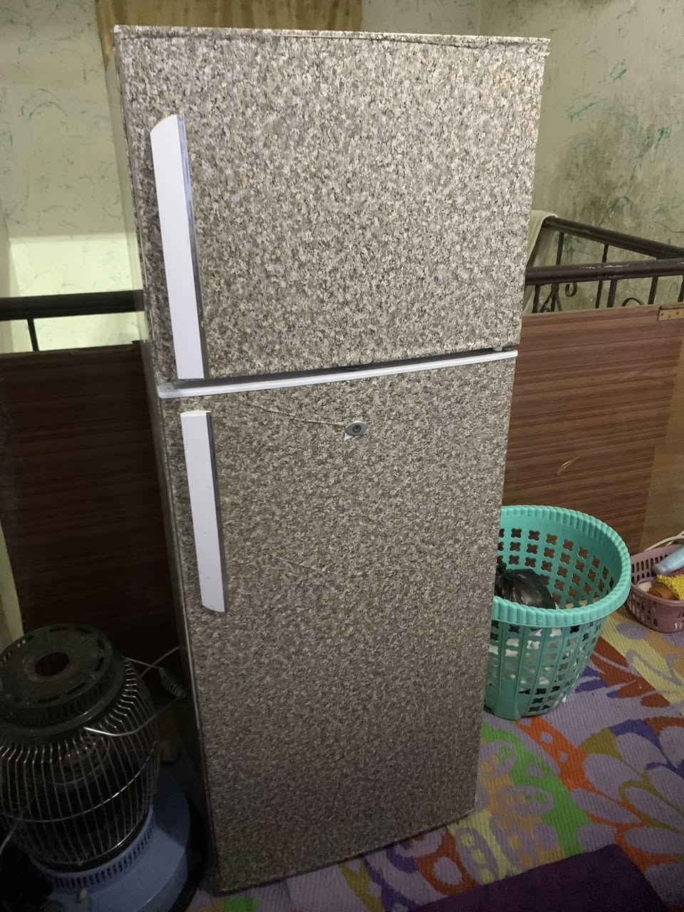 سلام عليكم ثلاجه للبيع جديده ولا شخط بيهه اني مغلفهه شتريت اكبر وريد ابيعهه السعر 120وبيهه مجال@إشارة


**إذا كنت صاحب هذا الإعلان وتريد حذفه لأي سبب، رجاءا أرسل رسالة إلى الدعم الفني**