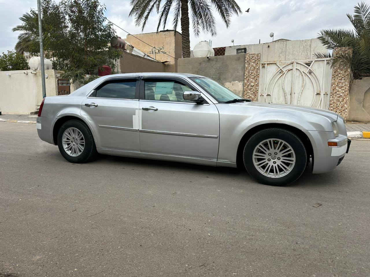 السلام عليكم اخوان 🤍
كرايسلر اوباما موديل 2010 اصل 
4 جوكات اصل 3500
رقم بصره انكليزي (باسمي) هزه وسنويه لغايه  (2031) مكينه كير مكفولات خير من الله تبريد ثلج ❄️ حداديه امامي خلفي نضيفه كهربائيات كله شغاله دواخل جدا نضيفه السياره عليه ادامه كامله منضومه البانزين ومنضومه المياه السياره مصبوغه عام العنوان واسط 
السعر 103 وبيه مجال 
رقم الهاتف ***********
