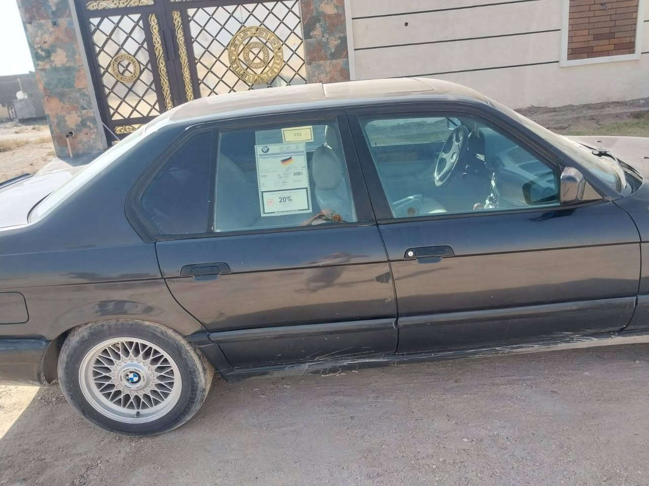 بي ام موديل 93
حجم 730
 مكفولة من الضربه 
محرك جديد
كير جديد 
تيبي اس يخربط 
بيع 55
او مراوس حسب القناعة 
مكاني فلوجة او صقلاوية 
***********
