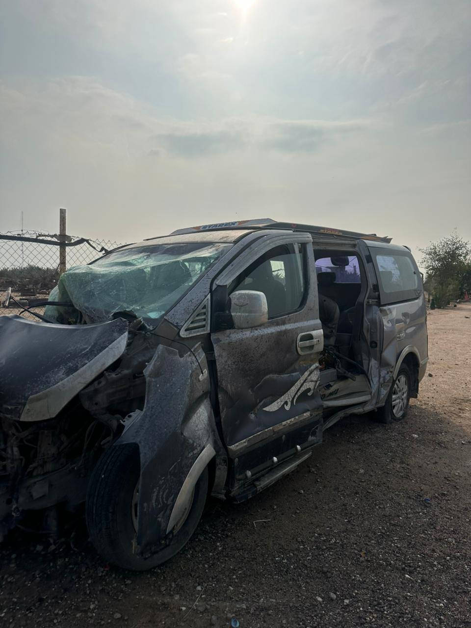 سلام عليكم  ستاركس موديل 18 رقم بصرة سابقا مكفوله من الصبغ والضربه ابيع ع وضعها برانكيتها مامتاذي مكينه ما بيها شي التواصل *********** واتساب
