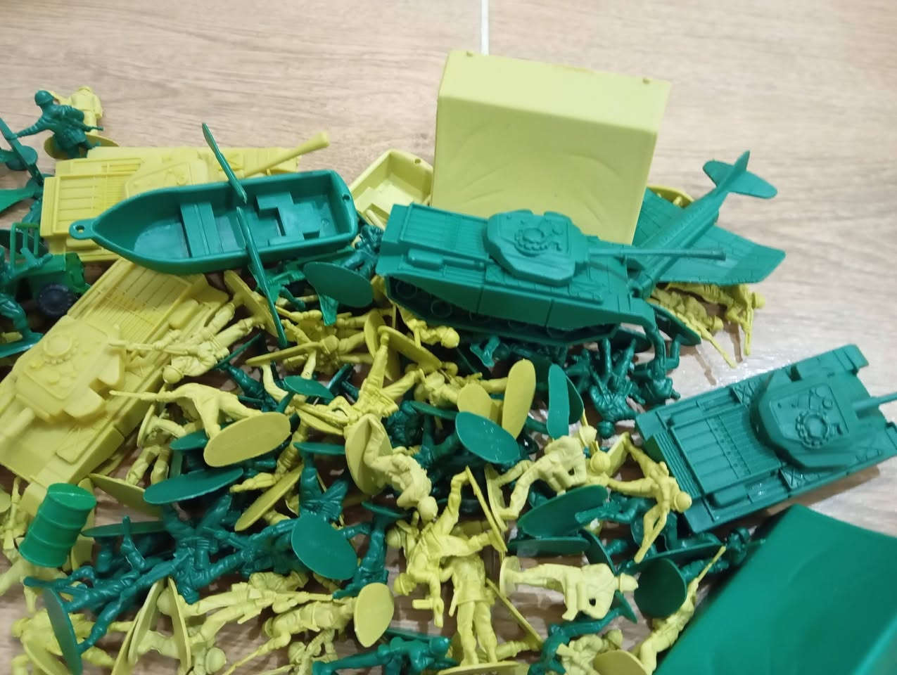 ١١٢ قطعة للبيع و التوصيل موجود سعر ٢٠ الف مع التوصيل


**إذا كنت صاحب هذا الإعلان وتريد حذفه لأي سبب، رجاءا أرسل رسالة إلى الدعم الفني**