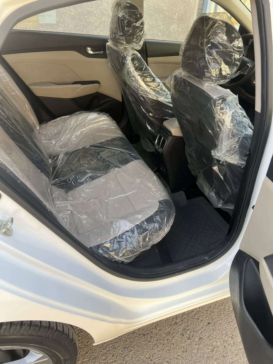 سلام عليكم اكسنت موديل 2022 خليجي زيرو ماشيه7000 عله وضعهه بنايلونات تايرات شركه مواصفات تبريد قطعتين فتحه مري شفط تحكم ستيرن بيهه ملاحضات موضحه بلفديو مكينه1600 رقم بغداد بسمي تحويل ثاني يوم السعر141 وبيهه مجال مكاني بغداد الشعب شارع الاسواق المركزيه الاتصال على رقم***********
