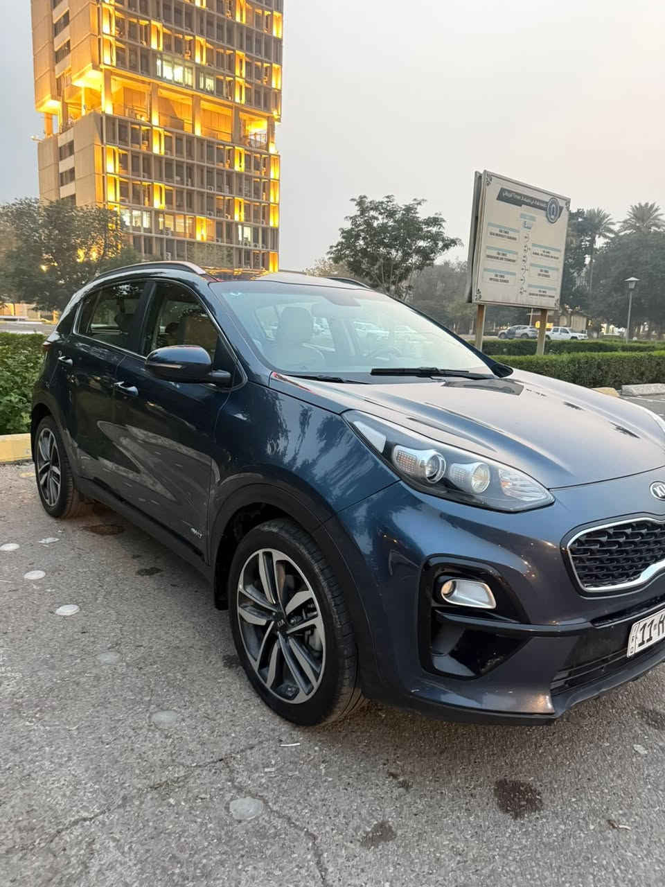 يهديكم معرض المميز لتجارة السيارات الحديثه آرق التحيات 🙏🌿. 

  ونخبركم عن توفر كيا سبورتج 2020خليجي صبغ جاملغ وباب سونار مرفق بل منشور 

  حجم المكينة 2.400GDi

  رقم بغداد الدولي تحويل مباشر 

 السعر :165ورقة بيهه مجال بسيط 

موقعنا: بغداد الكريعات شارع الوقف السني معرض المميز 

***********ياسين
