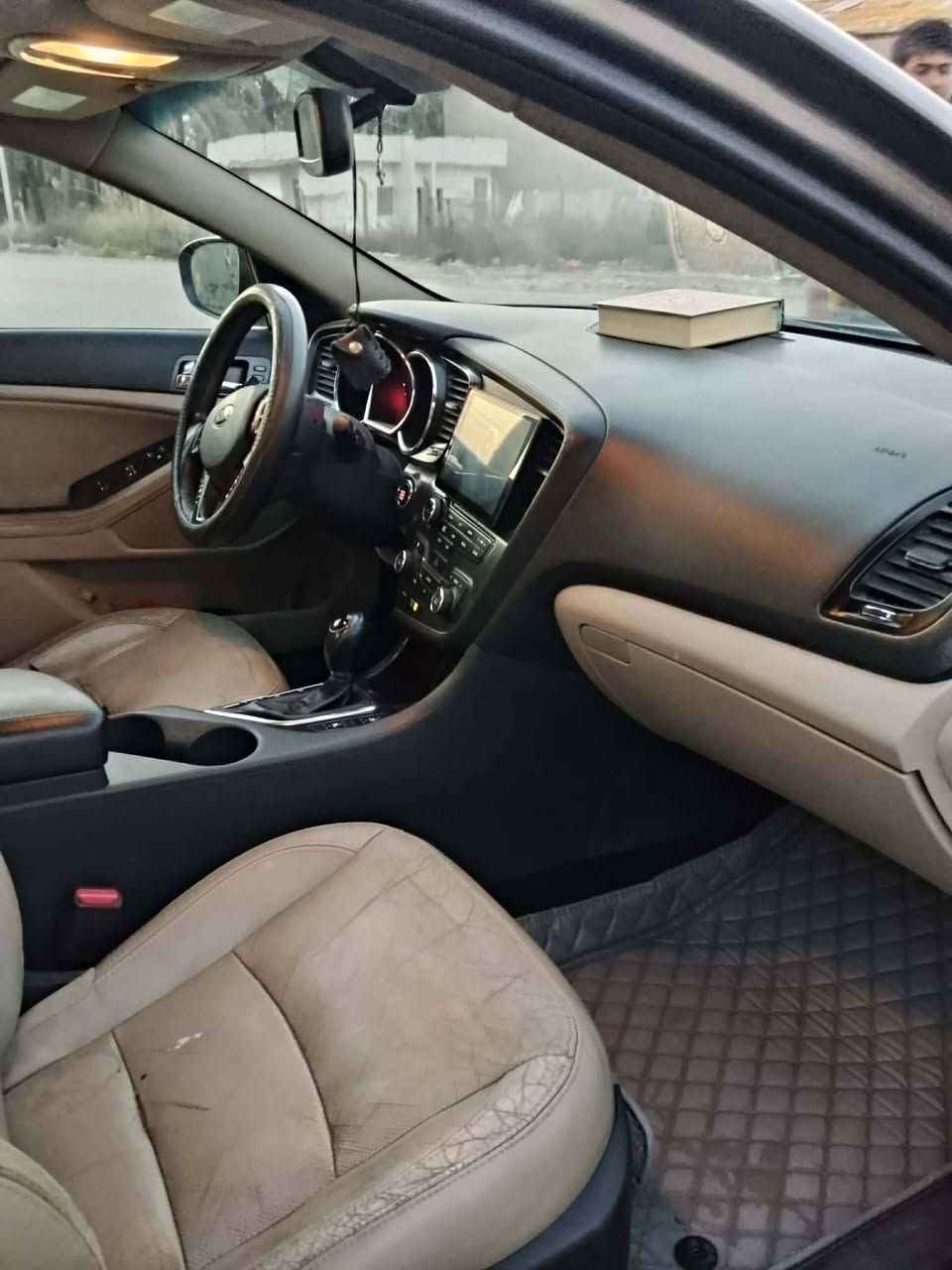 سلام عليكم 
للبيع اويتمه مريكي مديل 13 رقم بغداد جديدبسمي محرك 2400 سياره فوول مواصفات 1-1 
حادثه جاملغ سايق وبنيد مبدلات بلاد وبيه صبغ بابتين ولهلال جهة سايق اثر كرده خفيفه مجرد صبغ بدون دواخل مكينه شاده جديده كير جيدجدا حداديه امامي وخلفي تخم تايرجديد تبريدتدفه جاهزه سياره داخل عسلي كشن جلد وكشنات تدفه تبريد كشنات كهرباء خزن ميموري ذاكره بنراما شاشه كامره تحمكمات فول مواصفات اخوان رجاء المايعجبه لايكسربسياره وشراي يتصل سياره جاهزه ونضيفه مال جناي نافضه نفض 
مكاني بابل 
السعر 93 مجاله بسيط 
رقمي ***********
