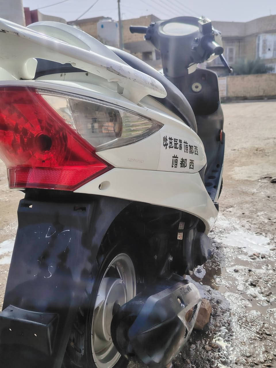 السلام عليكم شباب دراجه كامكو البيع 14شرط مكفوله السعر 725بيه مجال متوزي 😂😅***********
