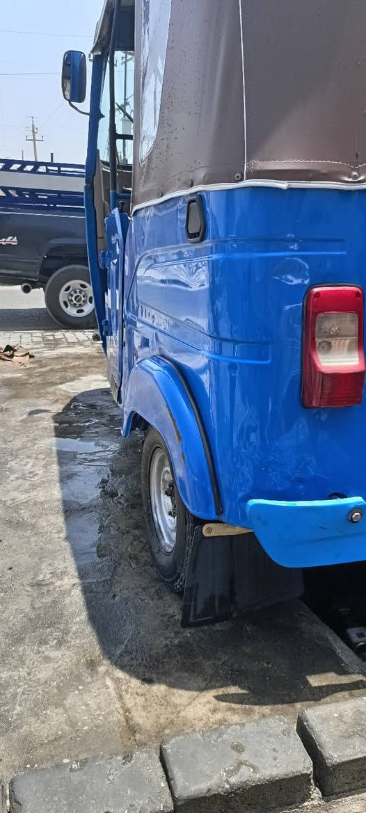 السلام عليكم تكتك 2021 رقم وسنويه باسمي التكتك نضيفة وكامله كلشي مابيها بس اطك سويج وتطلع المكان البصرة خمس ميل رقم الاستفسار *********** السعر 65000
