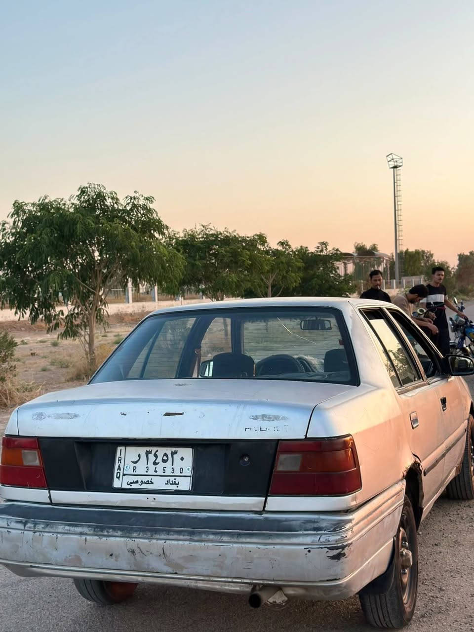 سياره هونداي رقم بغداد موديل ٩٣ تحويل أو وكاله السعر ٢٥ وليه مجال  ***********
