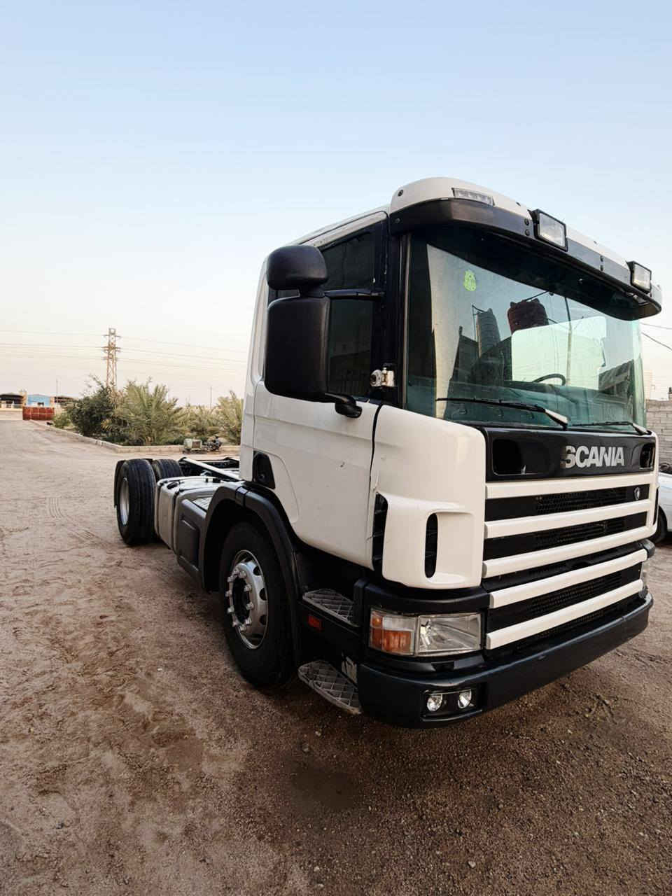 سلام عليكم سكانيا موديل 2000 اللبيع العنوان البصره ***********
