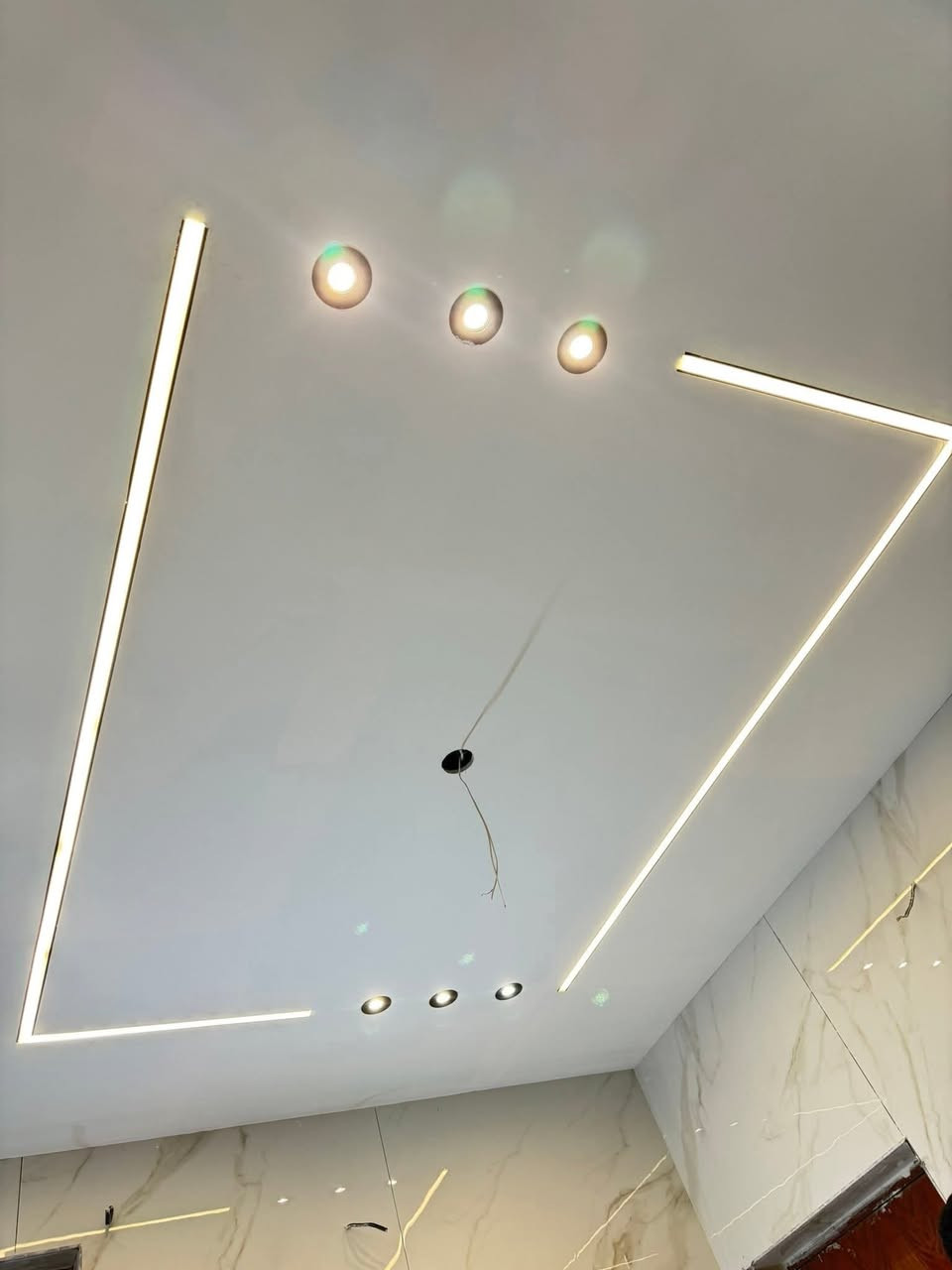 سلام عليكم عمل ديكورات  سقوف ثانويه تغليف جدران بديل الرخام بديل الخشب بديل لشيبورد  بلقصد ولنقد اي استفسار يرجو مراسلت الصفحه او الاتصال عل رقم او واتساب ***********
