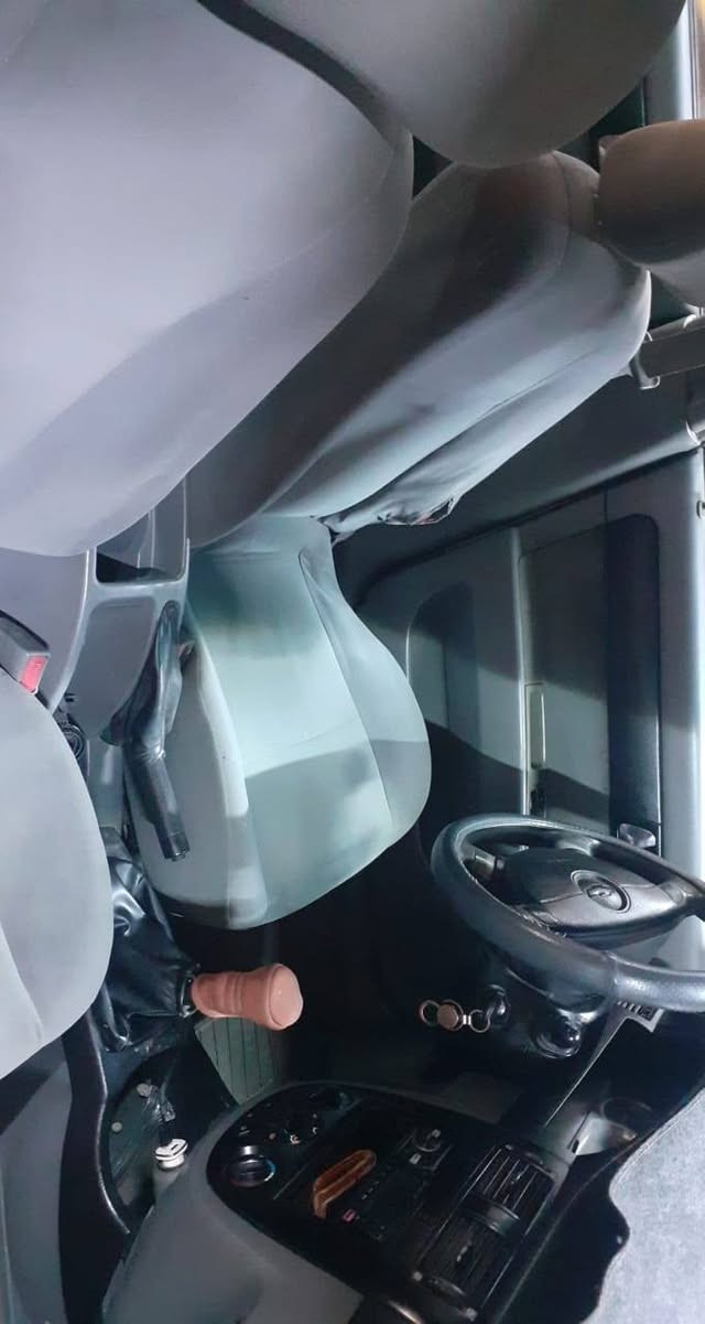 اوبترا ٢٠٠٥ الشركه العامه خليجي گير عادي بغداد بأسمي سياره ابلاديه ماعدى الجاملغ الأيمن امبدل ادامه عامه قبل فتره وسياره على ايد وحده السعر ٥٥ الشراي يتصل *********** ولي معيجبه السعر يترك كلمه طيبه مثل اخلاقه
