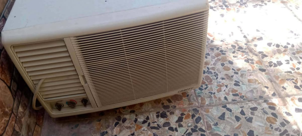 مبرد + مكيف نضيفات جدا استعمال قليل سعر المبرد ١٠٠
سعر مكيف ٢٥٠


**إذا كنت صاحب هذا الإعلان وتريد حذفه لأي سبب، رجاءا أرسل رسالة إلى الدعم الفني**