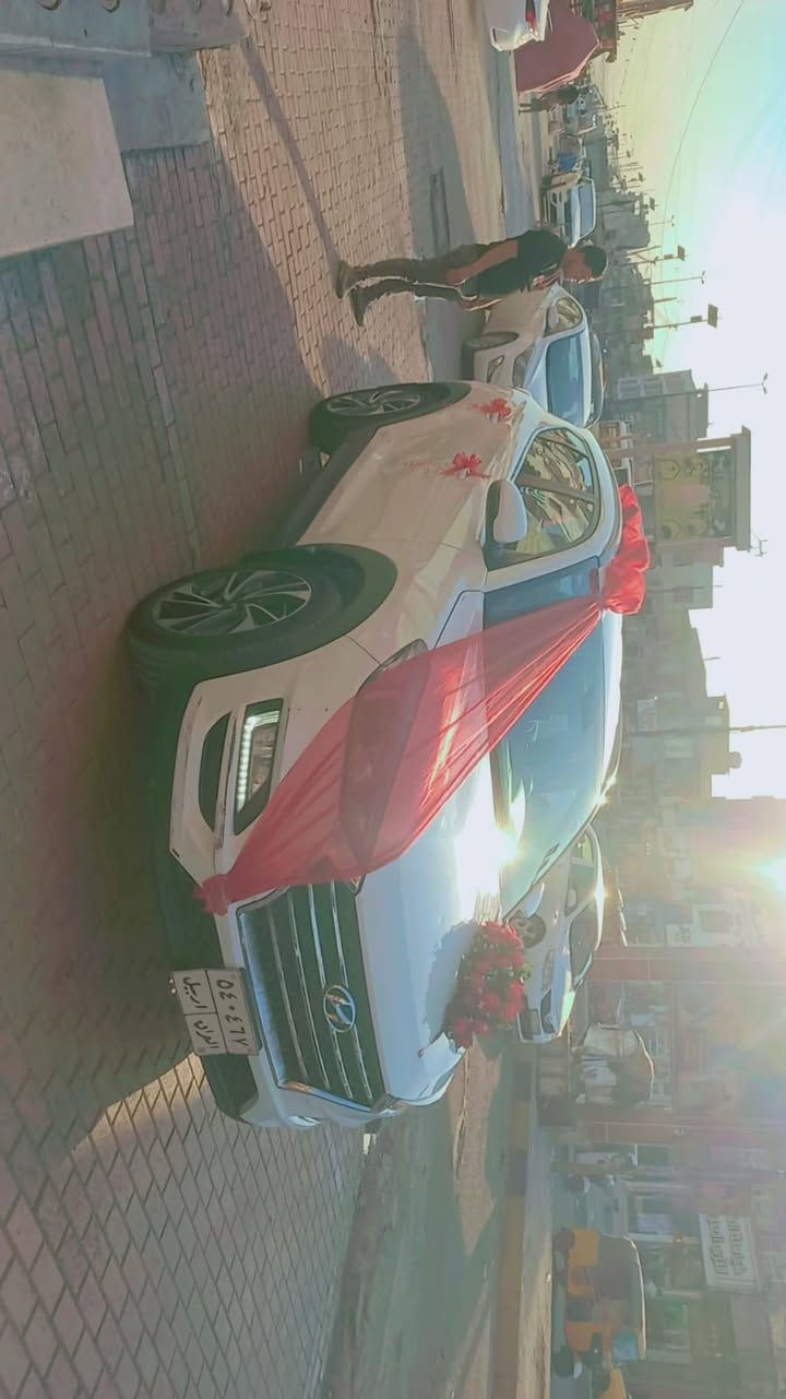 السلام عليكم
توسان 2019 للبيع 

موديل 2019 

كما موضح بالصور 

حساس أمامي خلفي

بصمه عدد2 

شاشه كبيره وكاميرا 

عداد المسافه 152

السعر 170 ورقه 

التواصل واتس أو الاتصال 

***********

العنوان الشعب
