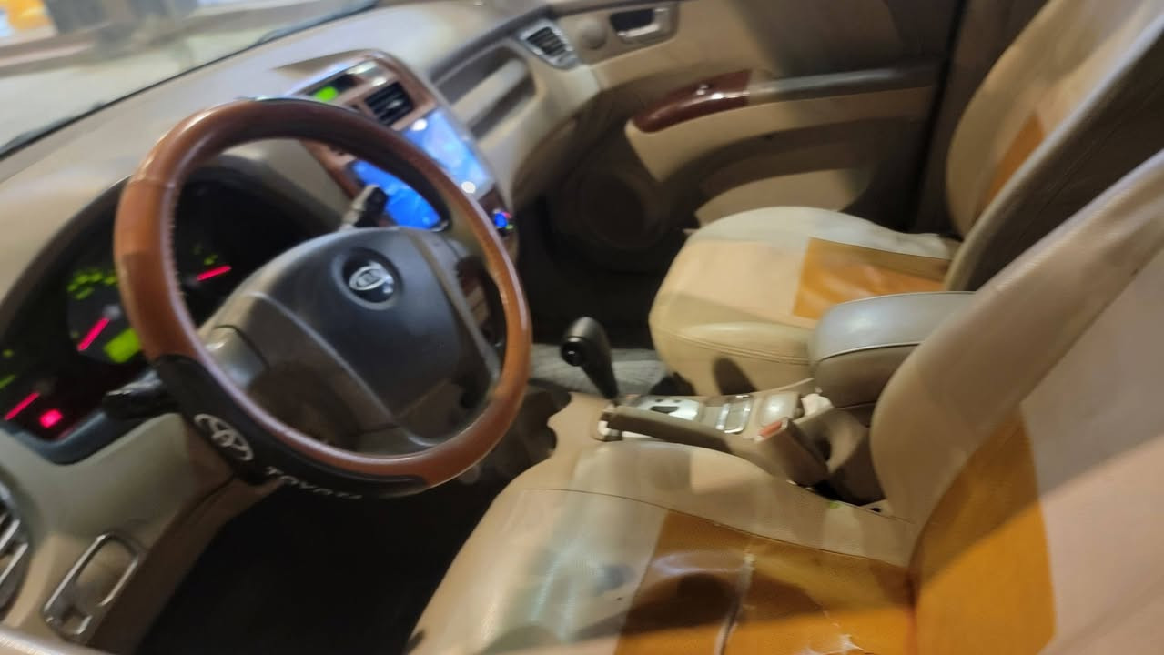 ***********
سبورتج  موديل 10 خليجي  رقم بغداد انكليزي تحويل مباشر بسمك مكينه 2000   بيه 3 قطع صبغ  

 مكاني بالحله  السعر 86
