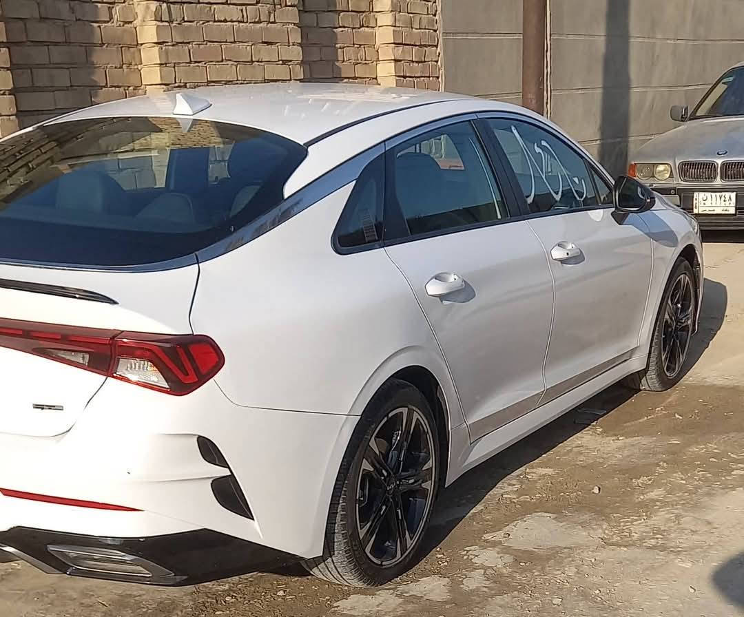 كيا كي فايف2024 امريكي جي تي لاين  حادث خلفي قبق جنطه بدون ايرباك السياره جديده ومابيه اي نقص فول مواصفات بصمة ابواب وتشغيل عن بعد وكرسي كهرباء شاحن واير ليس لد امامي خلفي  سايد بريك دكمه تحكم مقود جهتين ويل كب 18 وباقي المواصفات معروفه السعر 198$وبيه مجال مكان السياره الديوانية ***********
