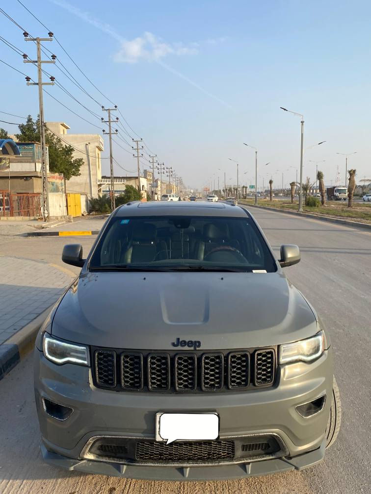 جيب شيروكي موديل 2021 فئة S وارد امريكي السونار موضح مع الصور فول مواصفات رقم بصره بأسمي تحويل ثاني يوم السياره كامله وحلوه نقصها فقط ليك بالتبريد . السعر :230 شدتين وتلاثين وبيها مجال . 
للتواصل ***********
العنوان البصره ابي الخصيب ابو الخصيب, البصرة
