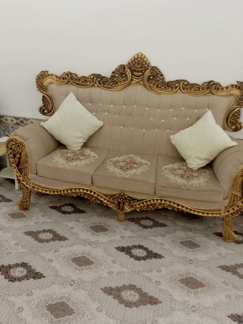 تخم ملكي جديد استخدام قليل مع 3طبلات تجي ويا سعر 500 الرقم ***********
