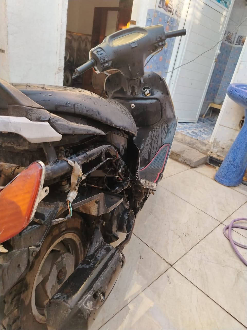 سبيسي ماليزي گايمه
سبيسي صيني بيها عطل بسيط
ابيعهن على وضعهن
الشراي يجي عالخاص
***********
