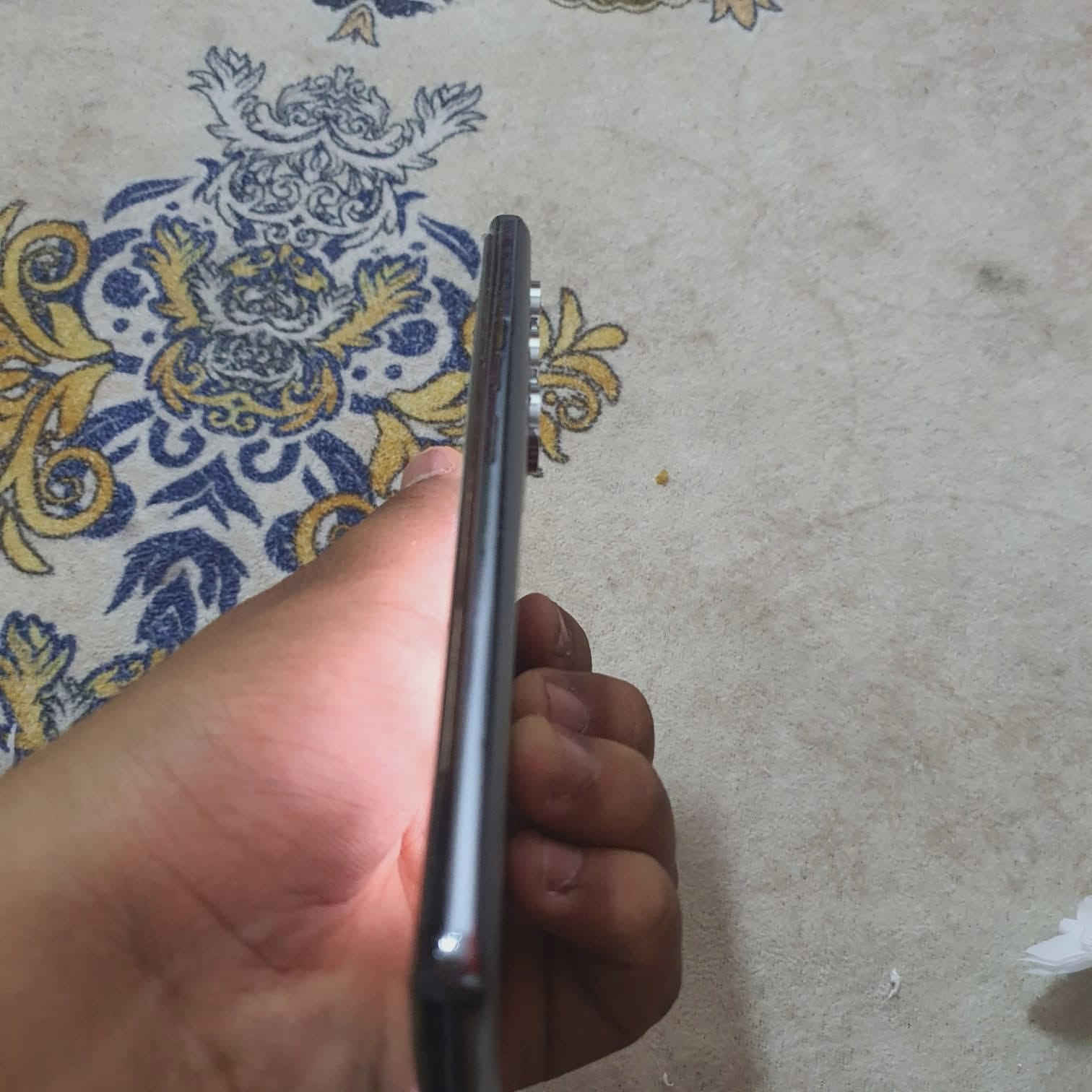 السلام عليكم تكنو كامون 40برو5G
موصفاته موجوده بل صوره مراوس مراوس شعندك نزل


**إذا كنت صاحب هذا الإعلان وتريد حذفه لأي سبب، رجاءا أرسل رسالة إلى الدعم الفني**