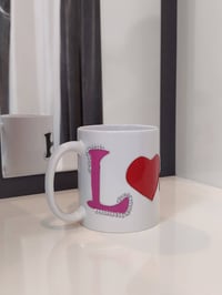 كوب احرف • ألوان حسب الطلب • توصيل