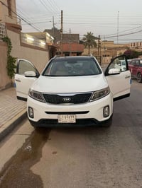 سورنتو ٢٠١٤ • فتحة بانوراما • ٦ سلندر