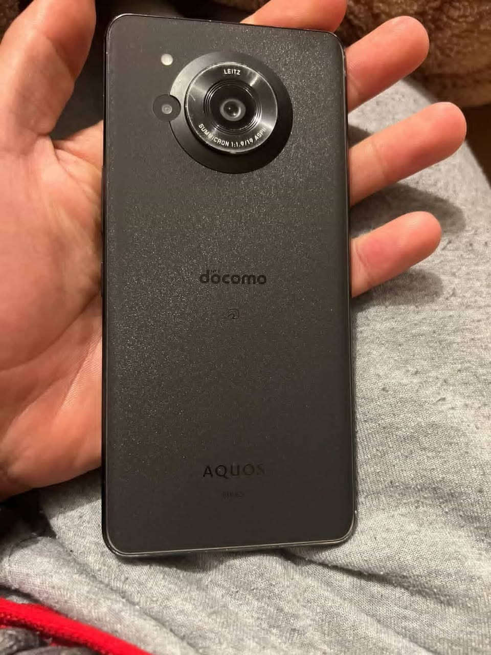 Sharp R7
الشاشه 244 هيرتز سوبر اموليد بصمه بشاشه +وجه 
المعالج سناب دراكون جين 1 يعني ناررررر
الذاكره256 عشوائيه 12
كامره من شركه لايكا 50ميكابكسل تصوير احترافي
تصوير فديو 8K و4K بهيرتزيه60 
السعر 230  مكان بغداد يرهم مراوس.  جهاز فلاكشب الاخر درجه أبحث عليه وتعرفه للتواصل. ***********
