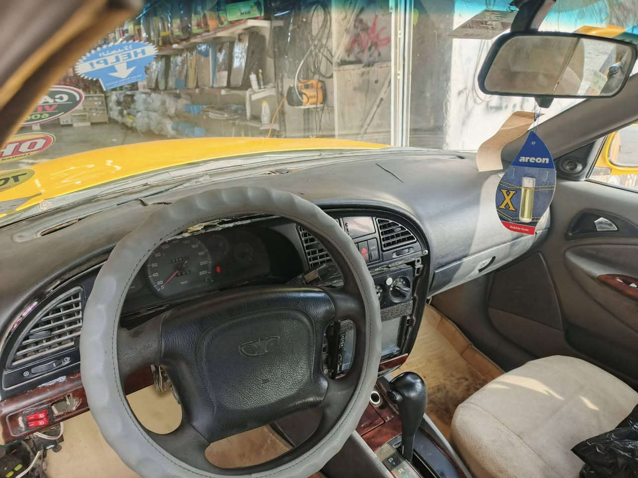 سعرها 15
شرط تحويل بطاقه بازين 
سياره دايو نوبر2000سياره بي خلل باكير ابيعلك كير كايم بس عادي جاي تمشي محرك بشرط  كهربايات كامل جامه كهربايي  تايرات جدد صدره امامي خلفي جديد سياره حلوه وجاهز بس عندك كير شوي مو تمام 
شراي اتصال وتدلل 
***********
مكاني كركوك قادسيه
