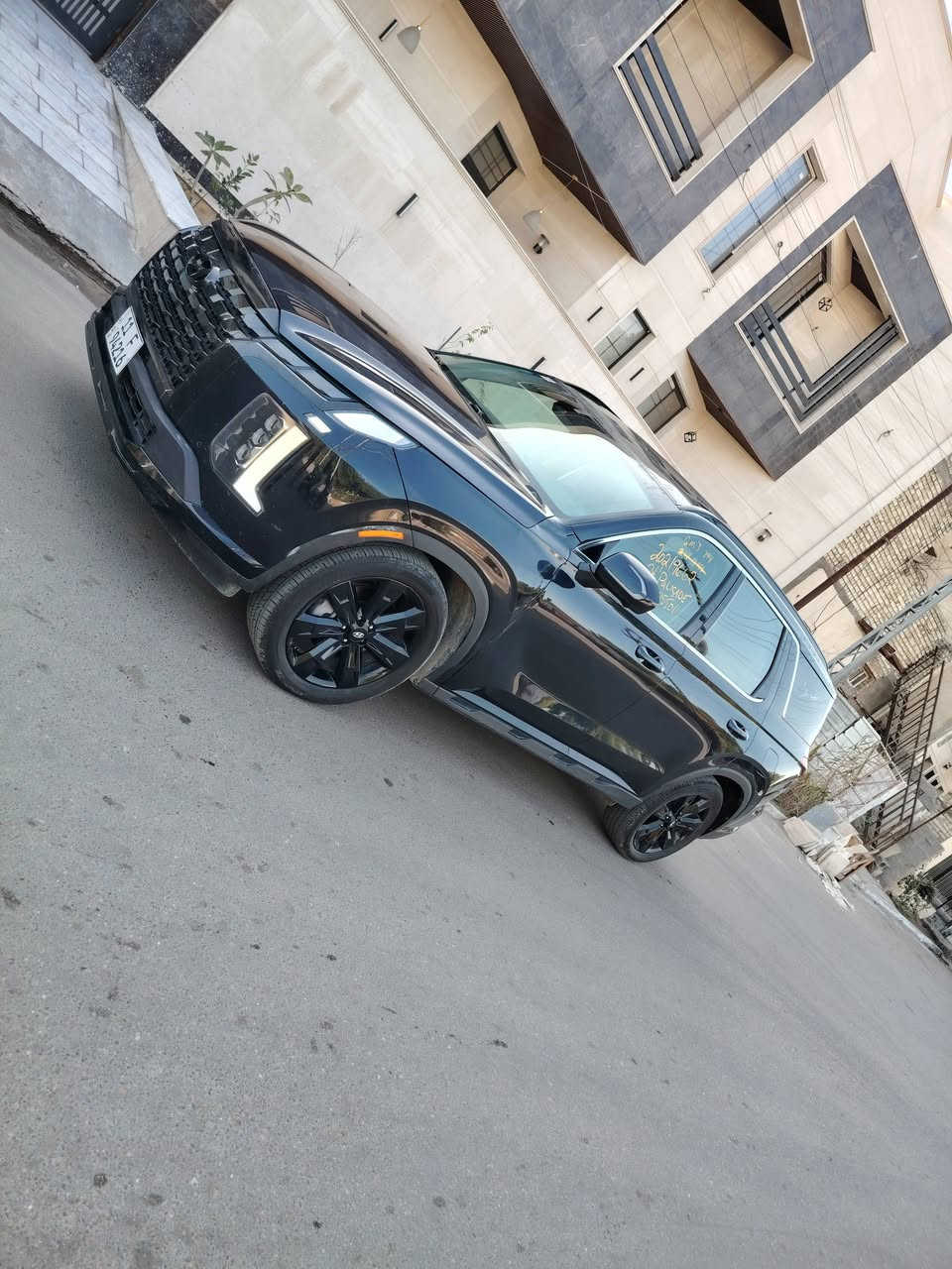 سلام عليكم
للبيع هونداي بلسايد دخول جديد
موديل 2024 داخله كتاب شهداء
رقم بغداد ماشيه ٢٥ لف
اللون حبري 
ضرر السيارة
بنيد نفسه مصلح ومصبوغ
قبق جنطه بي صبغ اكلير من امريكا 
طاك ايرباك استيرن وبرده فقط
رقم شاصي سونار موضح بل منشور 
مواصفاته فول واحد ع واحد
بصمه تشغيل بصمه فتح ابواب وتشغيل عن بعد
فتحه سقف
فول تحكم استيرن
رادارات امامي وجانبي وخلفي
عدد المقاعد سبعه راكب جلد كهربا تدفئه وتبريد
كير بصمه
سايد بريك بصمه
صندوق كهرباء ذكي
كامرات بالمري جانبيه
تبريد سقفي
سماعات مضخم سستم
كراسي الاماميه كهرباء
لد خلفي وامامي الايد زنون
حساس خلفي
وبعد بيه مواصفات أكثر
حجم المحرك 3800
السعر 233 وبيه مجال بسيط 
مكان السياره بغداد حي العامل
اتصال على هذا الرقم ***********
