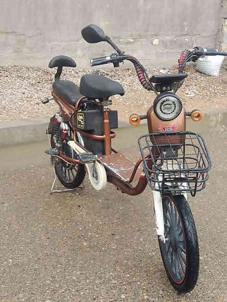 السلام عليكم دراجه شحن للبيع سرعتها 4 سرعة معدل 65 أربع بطاريات كلشي ما بيها كلشي شغال بيها 
حجم 20 للمكان محموديه حي العسكري السعر 275 مستعجل 
الرقم ***********
