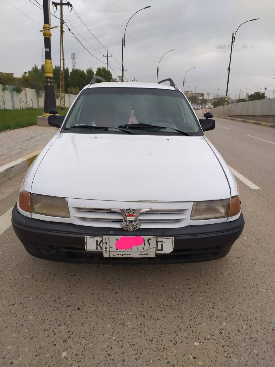 السلام عليكم اوبل استر للبيع موديل 1992 مكفوله من ضربه مكينه وكير خير من الله سياره جاهزه من كلشي رقم نجف السعر 28 وبيه مجال بسيط تصال عل رقم الهاتف
*********** سياره مال جناي 
.
