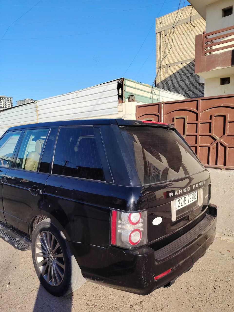 🔥 للبيع أو المراوس — Range Rover Vogue Autobiography 2011 خليجي 🔥
سيارة فول مواصفات، أعلى فئة، نظيفة وجاهزة للاستخدام.
📌 الموديل: 2011
📌 الوارد: خليجي
📌 القير: أوتوماتيك
📌 الدفع: رباعي (4×4)
📌 الحالة: مكفولة من حادث وصبغ
✨ المواصفات الكاملة:
✔ جكات هيدروليك تصعد وتنزل (تعليق هوائي)
✔ رادارات جانبية
✔ 5 كامرات محيطية
✔ جلد فاخر مع تدفئة وتبريد
✔ شاشة ملاحة
✔ سقف بانوراما
✔ حساسات أمامي وخلفي
✔ باب خلفي كهرباء
✔ جنوط وكالة فخمة
رقم اربيل تحويل ثاني مكان السياره بغداد حي الحسين
التواصل (***********)
