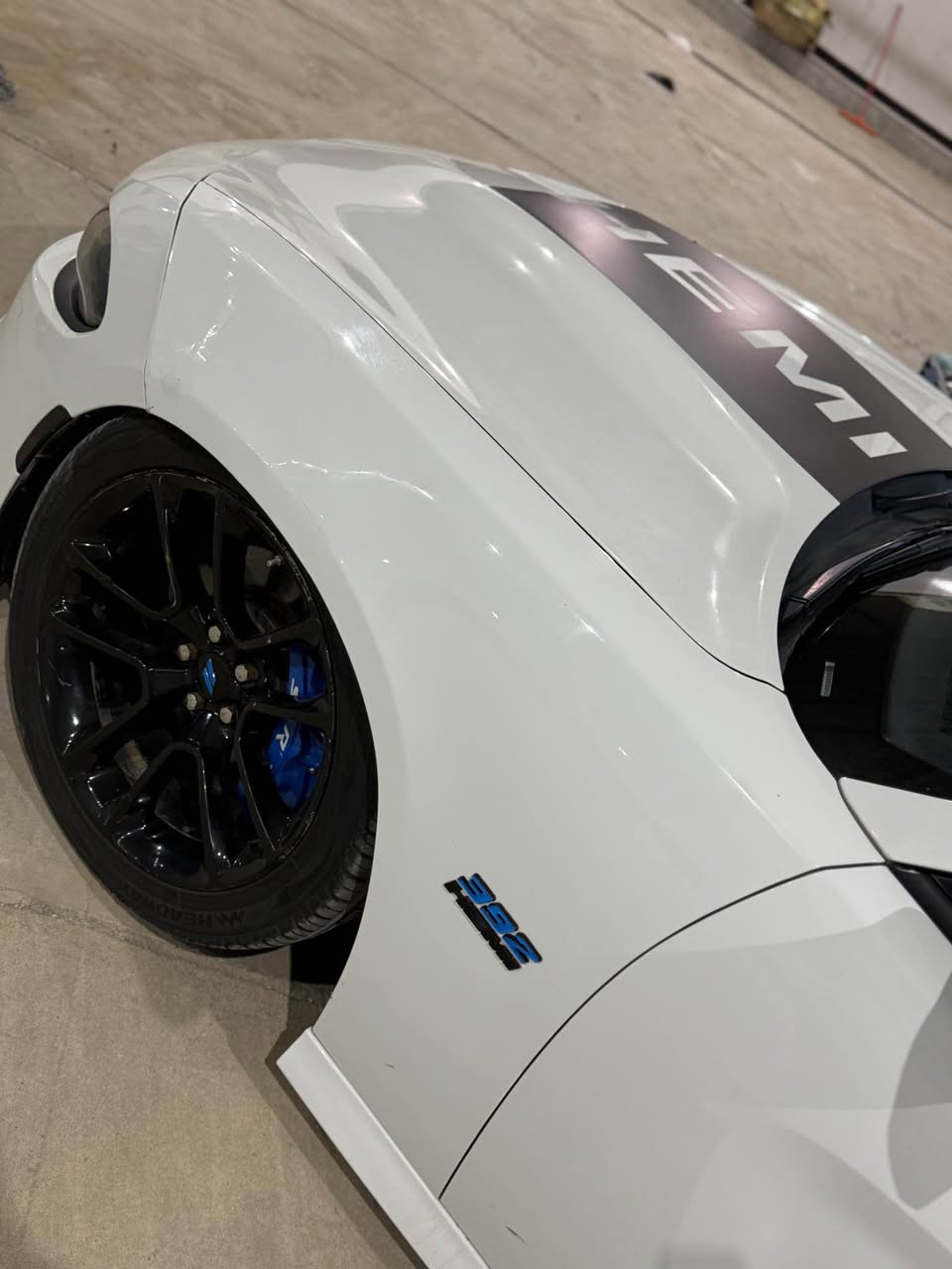 السلام عليكم 
للبيع او للمراوس حسب القناعه
جارجر 2018  RT max 
فول للاخير وارد امريكي حادثهه بنيد ودعانيه وشوي بارد بالمدكر السياره قماره اسود بلاد داخل احمر 
رقم بغداد شرط المداور ثاني يوم فقط تحويل سنويه جديده  راعيهه بالبصره 
السياره ماشه 71الف ميل 
السياره عليهه تفريغ +برمجه مراوح وفتح رون 
تخم تاير جديد بالكارتون توني شاده حداده امامه وخليفه توني نافضهه 
عليهه نضام تعليق هوائ جوبلس كات باك s2 جديد توني شاده 
السياره خير من الله جديد بمعنه الكلمه وبالواقع احله من الصور عنواني البصره ابو الخصيب كوت ثويني للستفسار اكثر هذا رقمي وتدلل
0️⃣7️⃣7️⃣4️⃣7️⃣4️⃣0️⃣0️⃣5️⃣3️⃣5️⃣
واتساب 0️⃣7️⃣7️⃣3️⃣2️⃣2️⃣0️⃣4️⃣3️⃣2️⃣7️⃣
السعر 225 وبيهه مجال للشراي 
الماعاجبه السعر السوك كلشي بي واسأل الله التوفيق للجميع. البصرة, العراق
